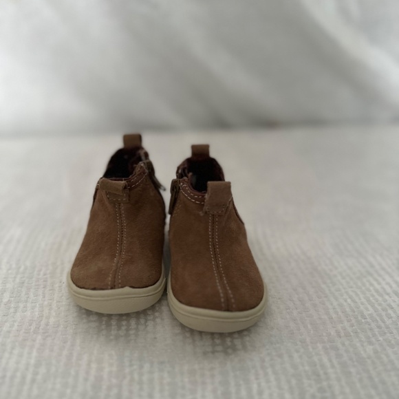 Stride Rite boys brown little Tabor boot, size 1 month - Picture 7 of 7